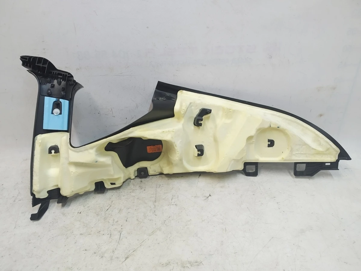 6 MY, C PILLAR UPPER TRIM, ASY, LH damaged Tesla model Tesla model Y 1494608-00-I