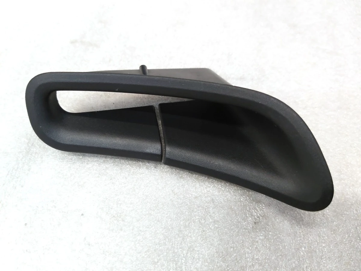 17 C PILLAR 2R SEATBELT BEZEL, ASY, LH Tesla Model Y 1494612-00-C