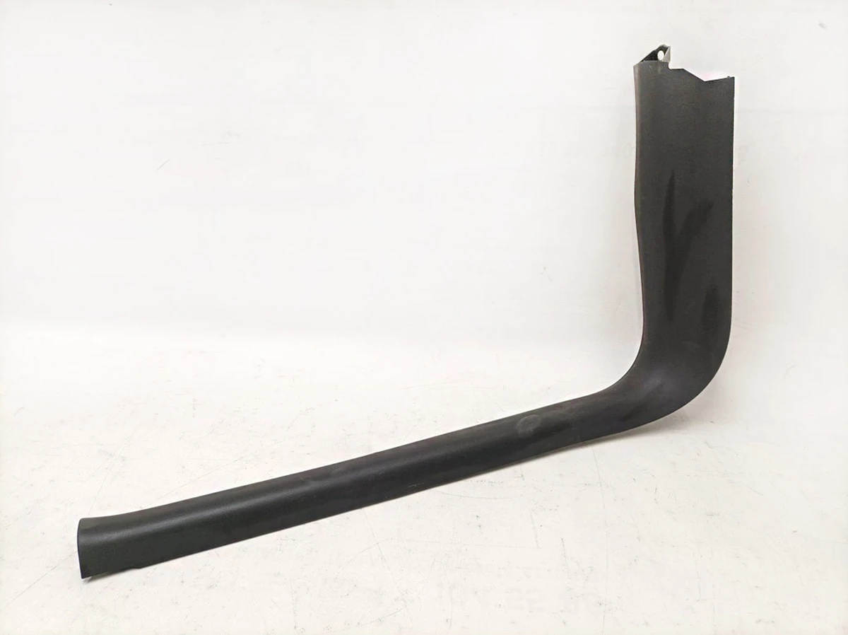 9 Облицовка порога переднего левого Tesla model Y 1494619-00-B