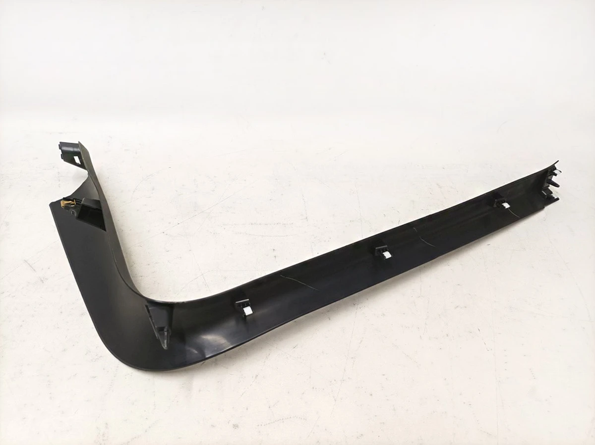 9 Облицовка порога переднего левого Tesla model Y 1494619-00-B