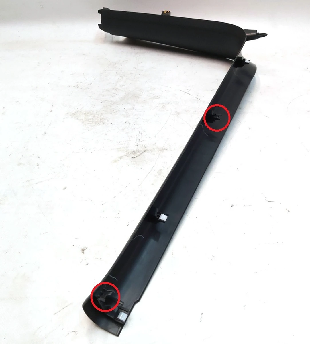 9 Облицювання порога переднього правого Tesla model Y 1494620-00-D