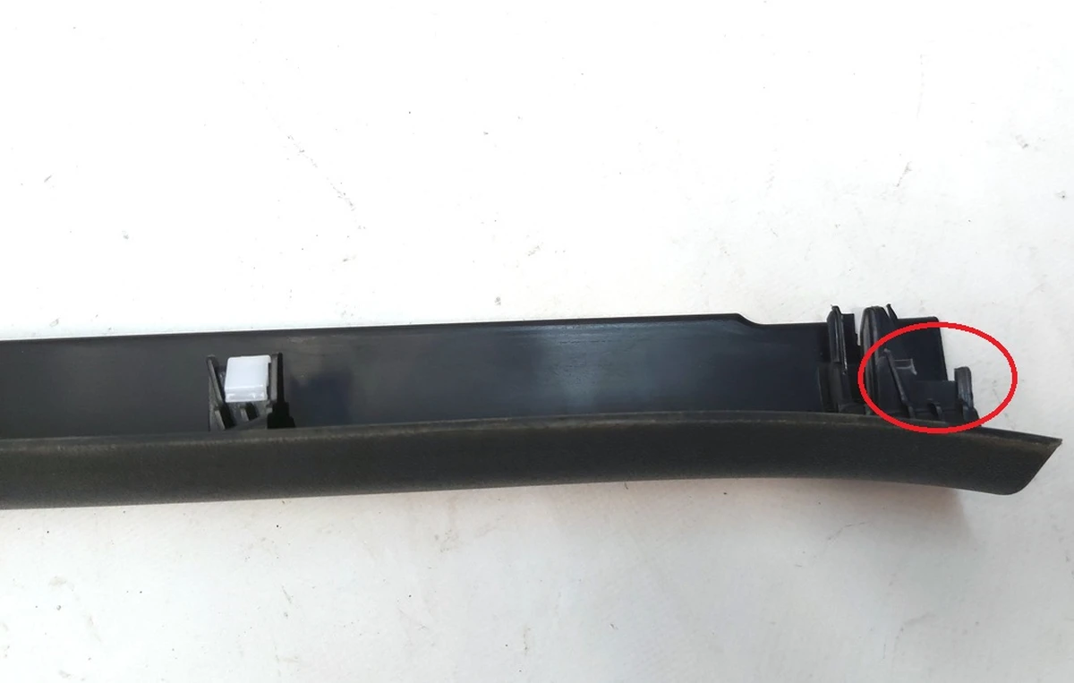 9 Облицювання порога переднього правого Tesla model Y 1494620-00-D