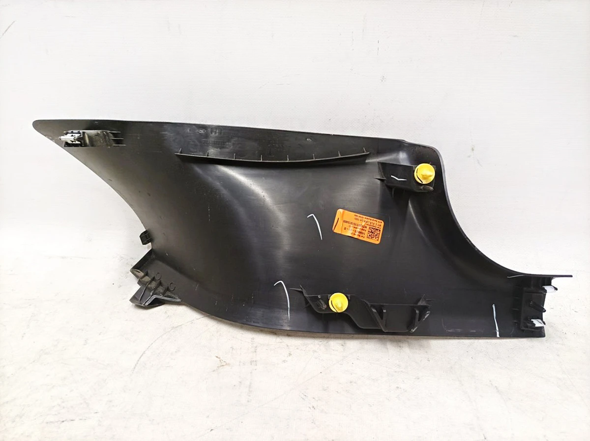 7 Накладка стойки C нижняя левая Tesla model Y 1494625-00-B