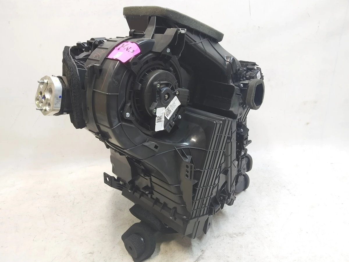 1 Печка (климатическая установка) салона в сборе (повреждение) Tesla model 3, model Y 1494714-98-E