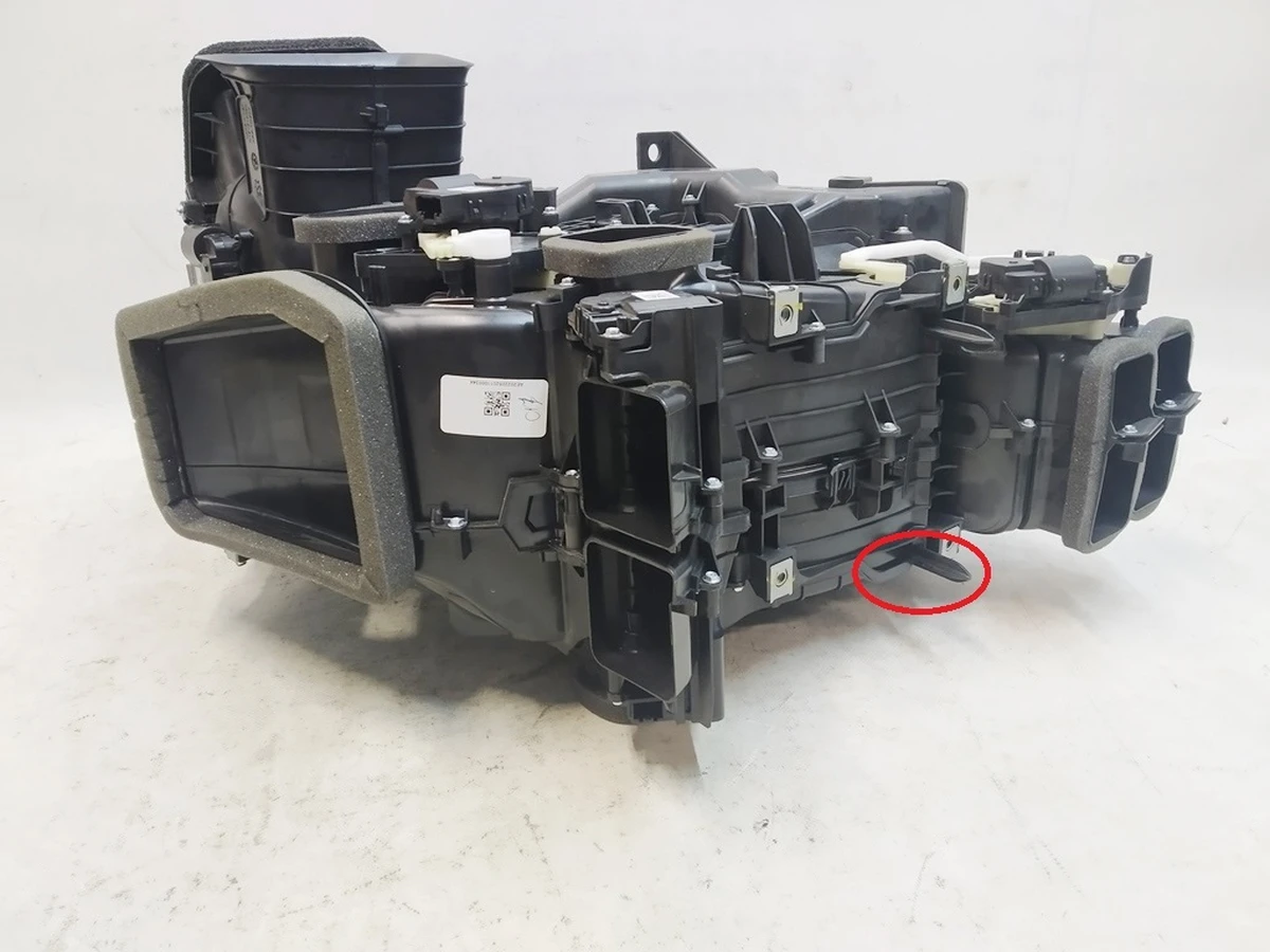 1 HVAC Module Assembly, Model Y damaged Tesla model 3, model Y 1494714-98-E