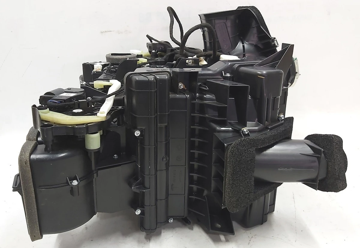 Печка (климатическая установка) салона в сборе Tesla Model 3, Model Y 1494714-99-E