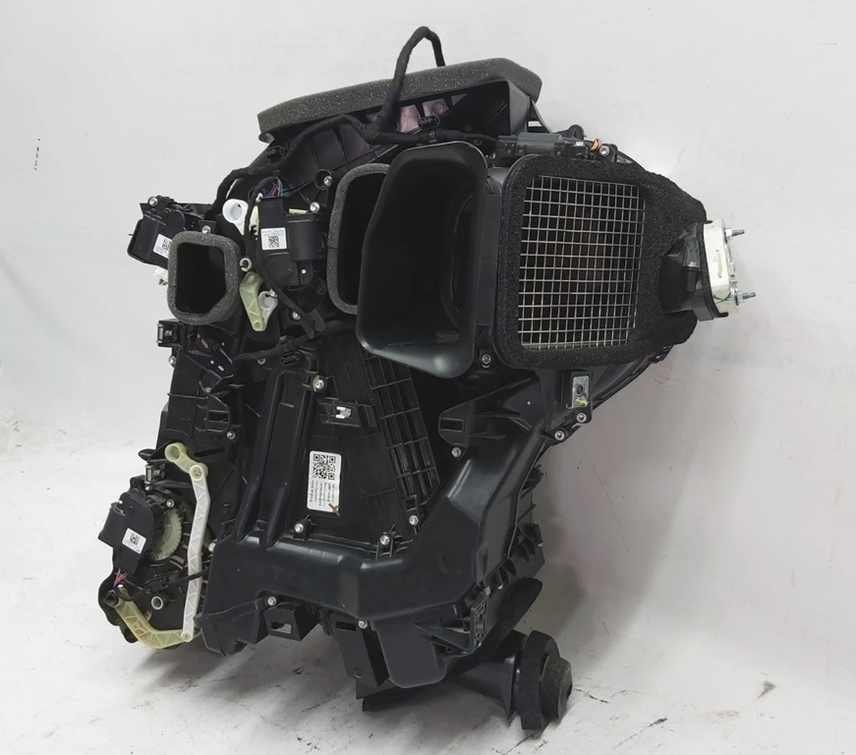 Печка (климатическая установка) салона в сборе Tesla Model 3, Model Y 1494714-99-E