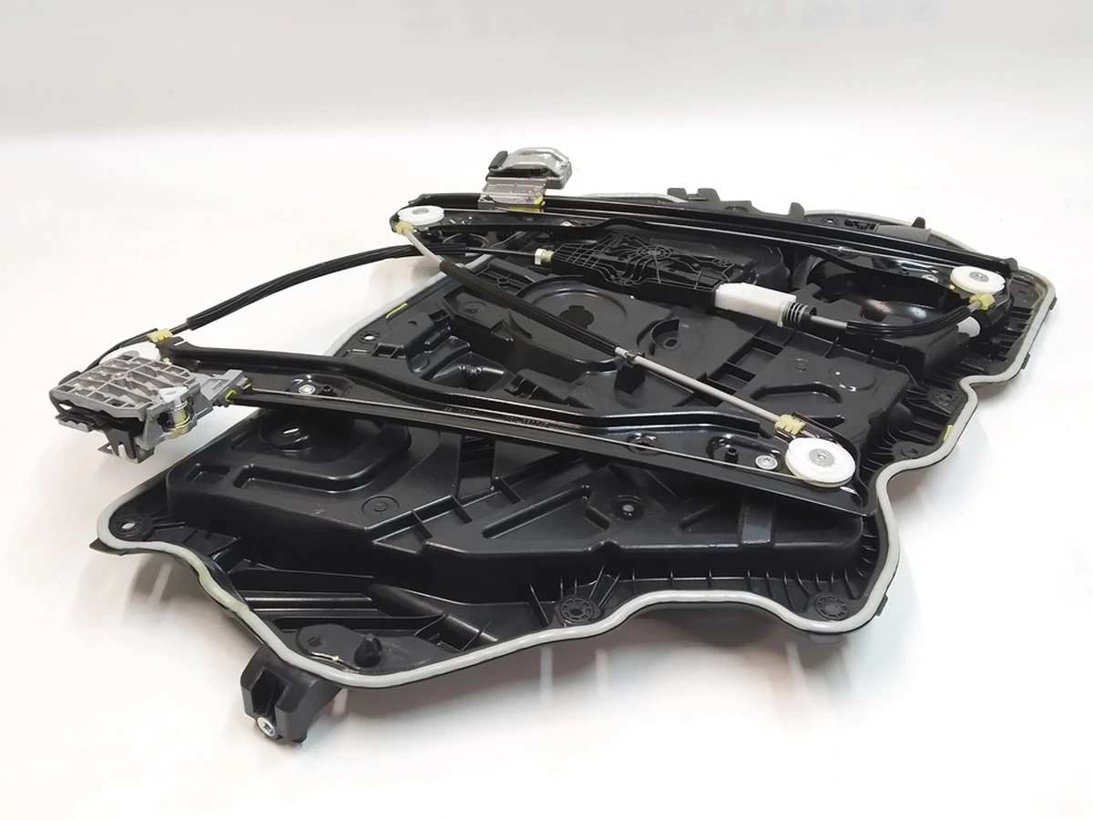 6 Склопідйомник передній правий у зборі Tesla Model Y 1526801-00-E