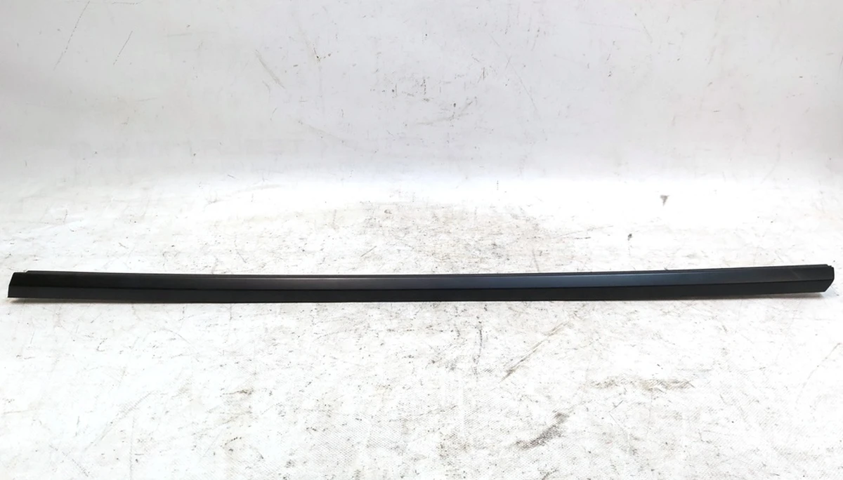 2 Молдинг зовнішній дверей передньої лівої BLACK BLACK Tesla Model Y 1495710-00-F