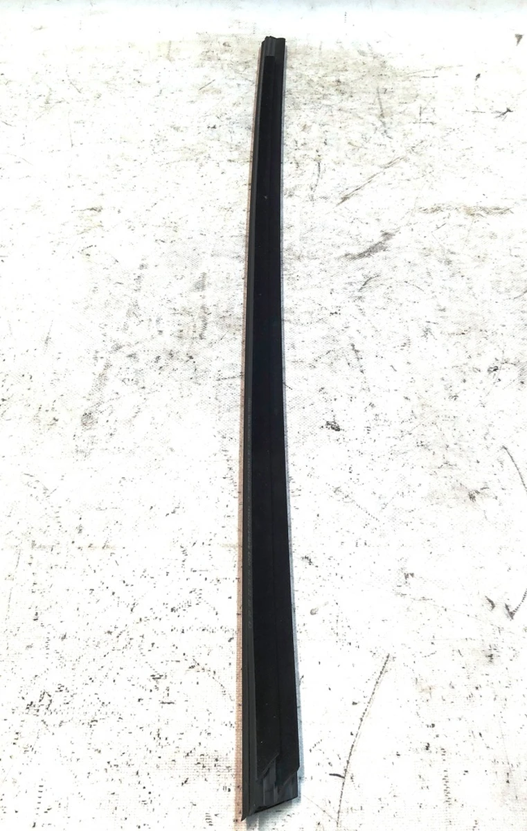 2 Молдинг зовнішній дверей передньої лівої BLACK BLACK Tesla Model Y 1495710-00-F