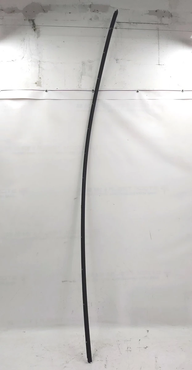 1 Молдинг кузова бічний лівий BLACK Tesla model Y 1495730-00-A