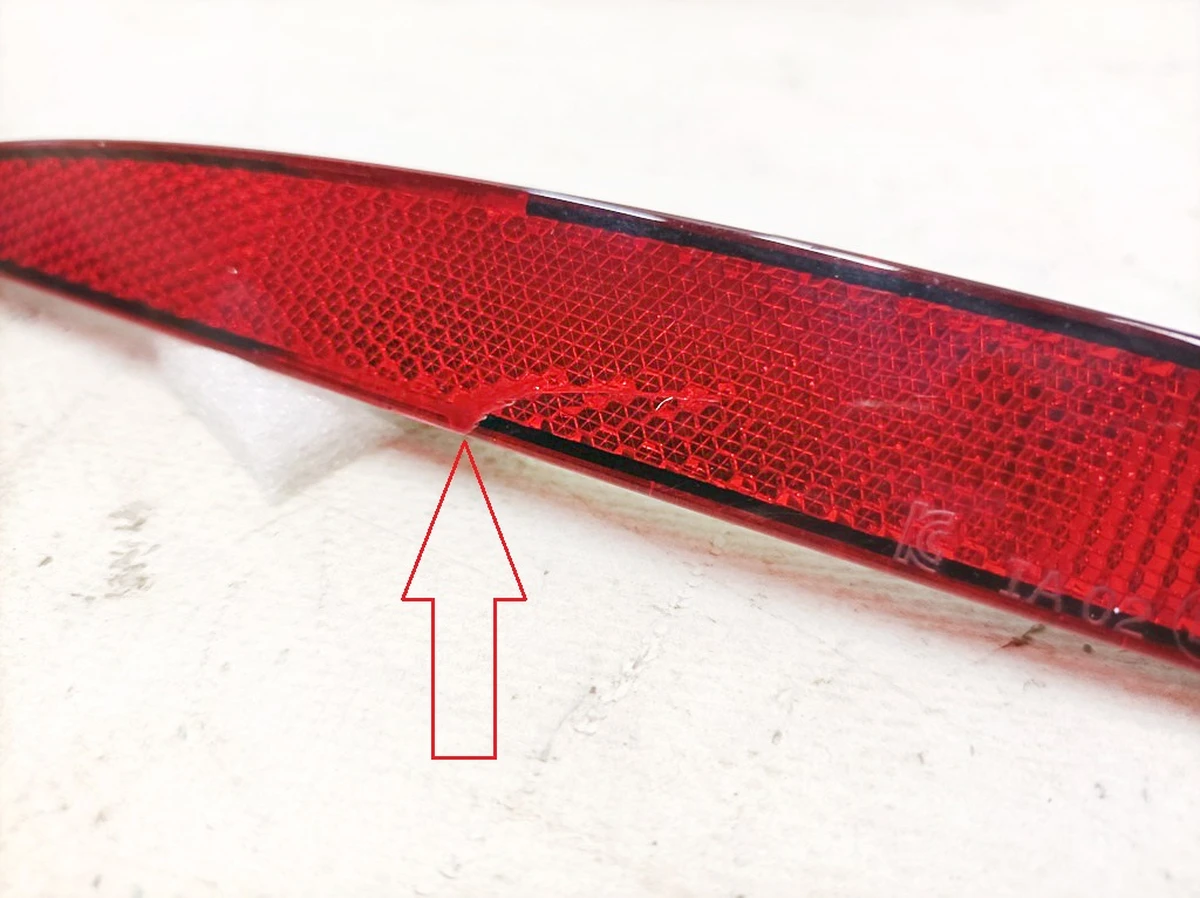 Отражатель заднего бампера левый пассивный NA с повреждением Tesla model Y 1495817-00-B