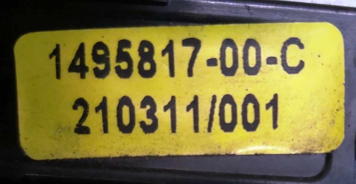 6 Відбивач заднього бампера лівий пасивний Tesla model Y 1495817-00-C