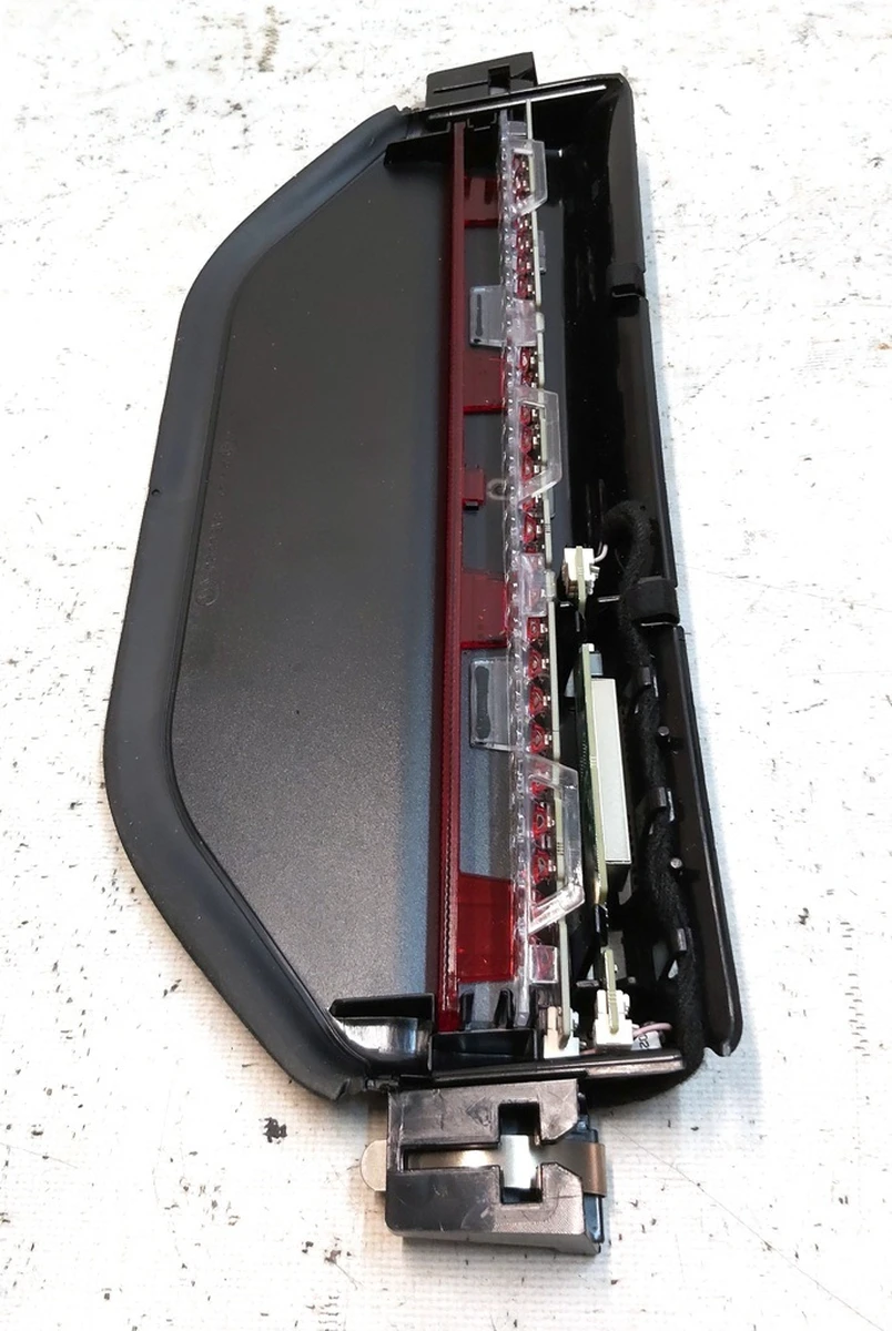 16 LAMP ASY, CHMSL Tesla model Y 1495819-00-F