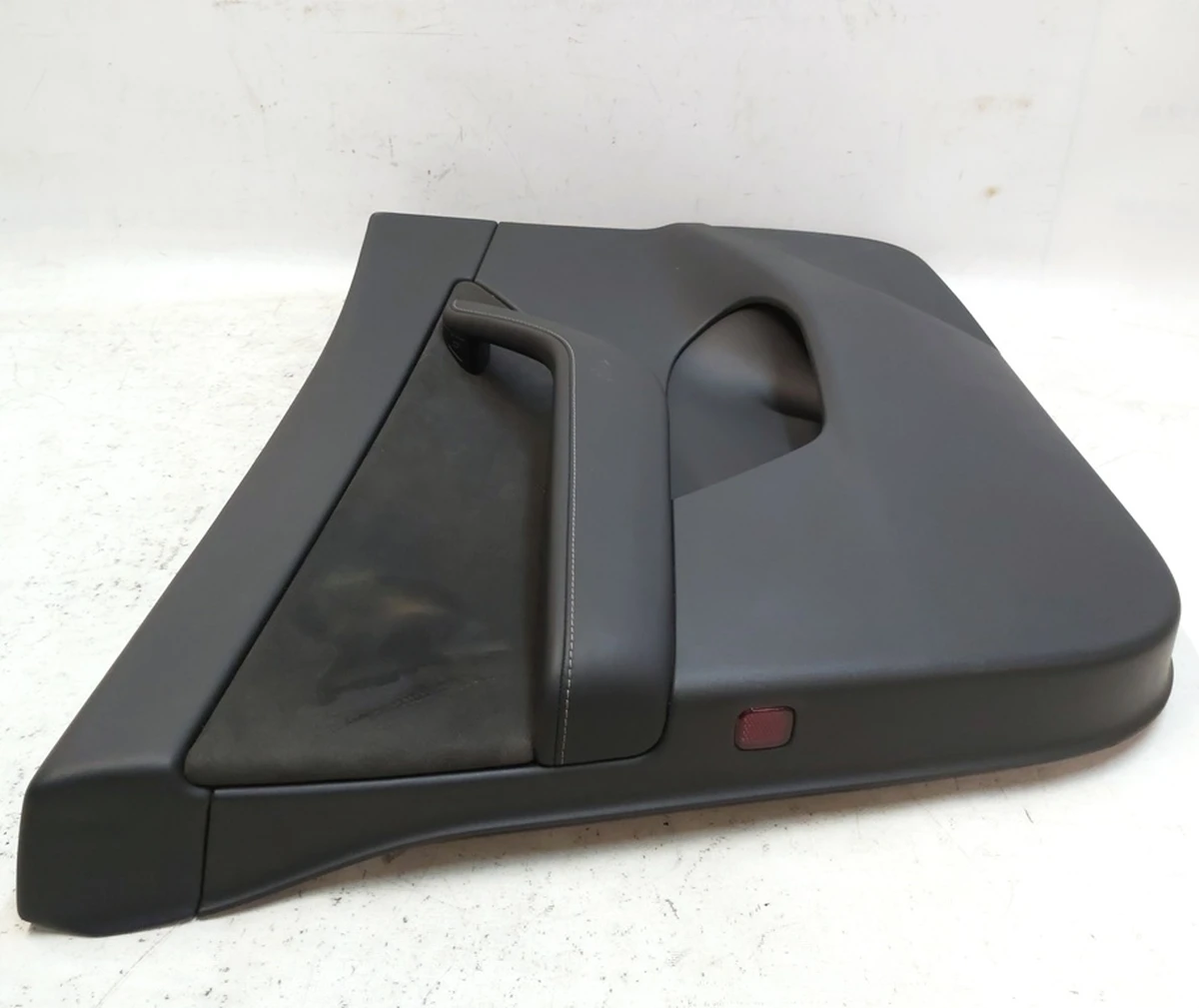 1 DOOR TRIM ASY, FR LH, LHD with power window adjustment unit PREM BLACK Tesla model Y 1497294-01-A