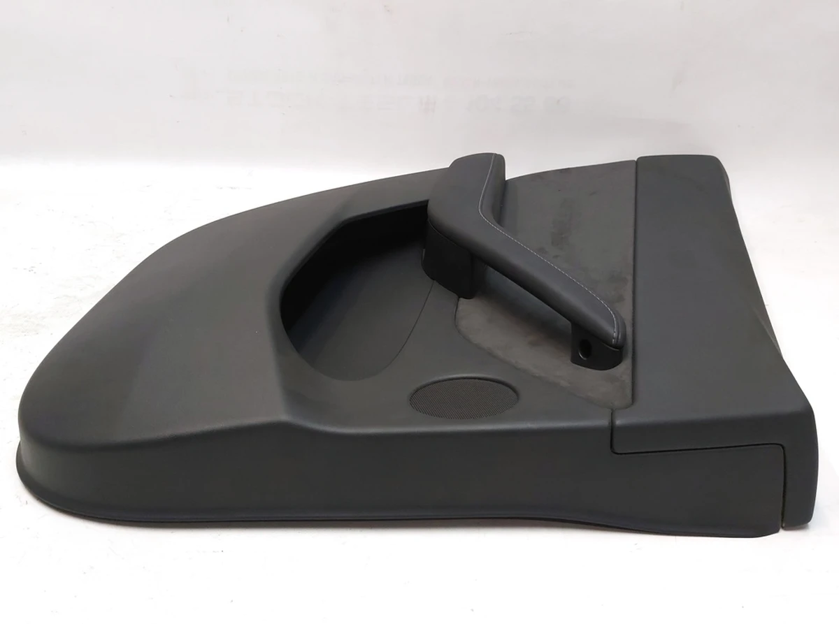 1 Карта дверей задніх лівих у зборі з бл. реєстр. скло. та динам. PREM BLACK Tesla model Y 1497296-91-C