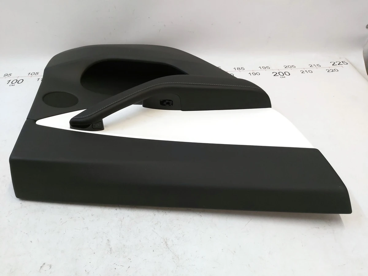 1 Карта двери задней левой в сборе PREM WHITE Tesla Model Y 1497296-92-B