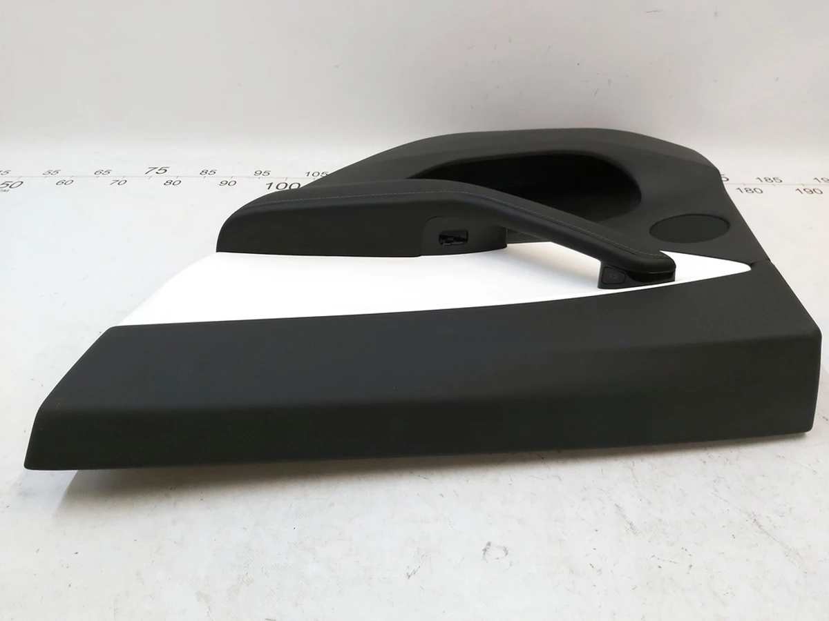Карта двери задней правой в сборе PREM WHITE Tesla Model Y 1497297-92-B