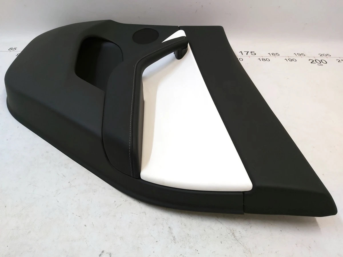 Карта двери задней правой в сборе PREM WHITE Tesla Model Y 1497297-92-B