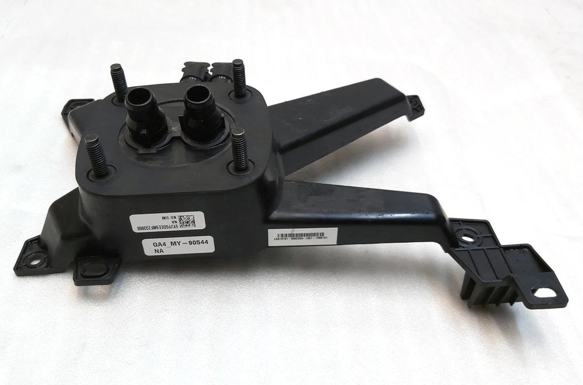 Кронштейн кріплення комп'ютера автомобіля в зборі з патрубками охолодження Tesla Model Y 1497304-00-D