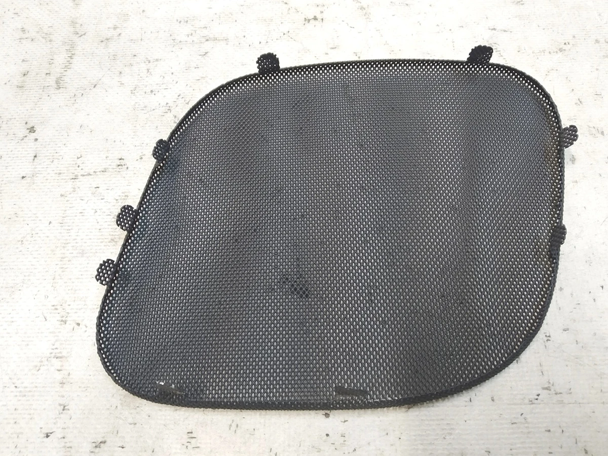 8 Liftgate grille - Left hand Tesla Model Y 1497693-00-A