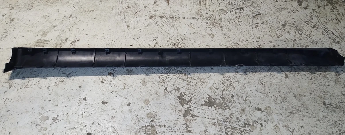 1 MODEL Y, ROCKER COVER LH, ASY damaged Tesla model Y 1497740-00-B