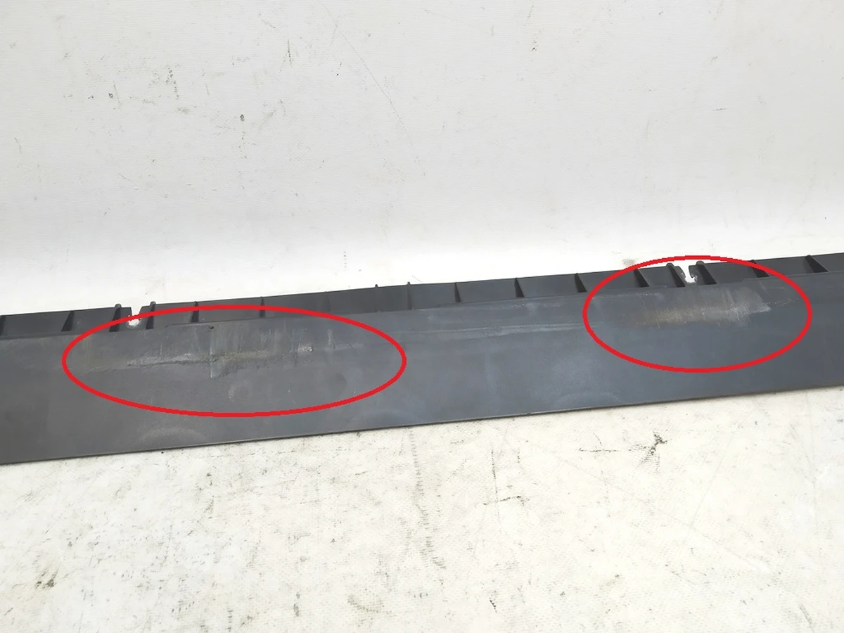 Кронштейн накладки порога лівої рокерної панелі (пошкодження) Tesla model Y 1497741-00-B