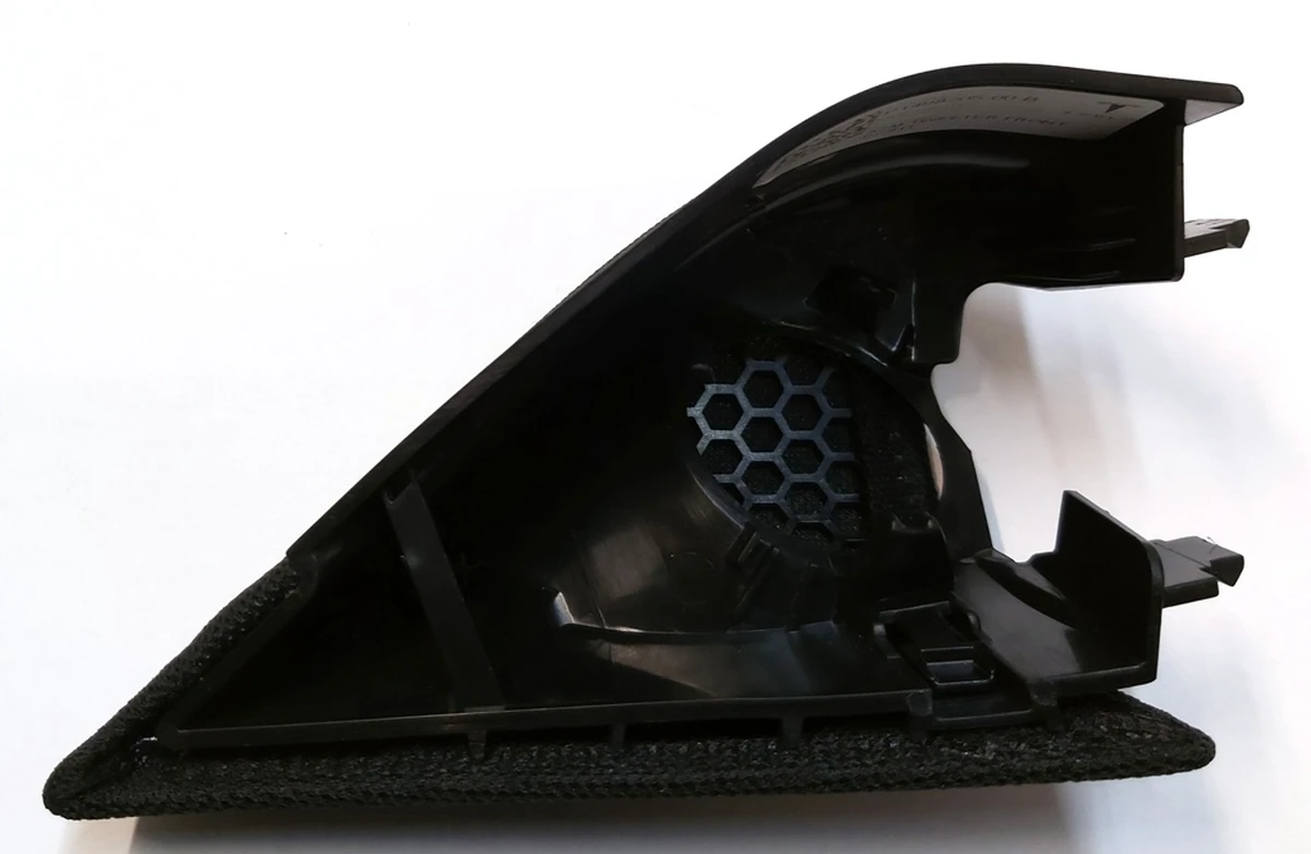 15 Декоративна накладка під динамік двері передньої правої Tesla Model Y 1498205-99-B