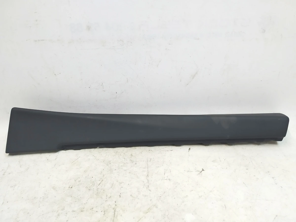 11 Накладка внутренняя верхняя карты двери передней правой PREM BLACK с повреждением Tesla model Y 1497295-91-D