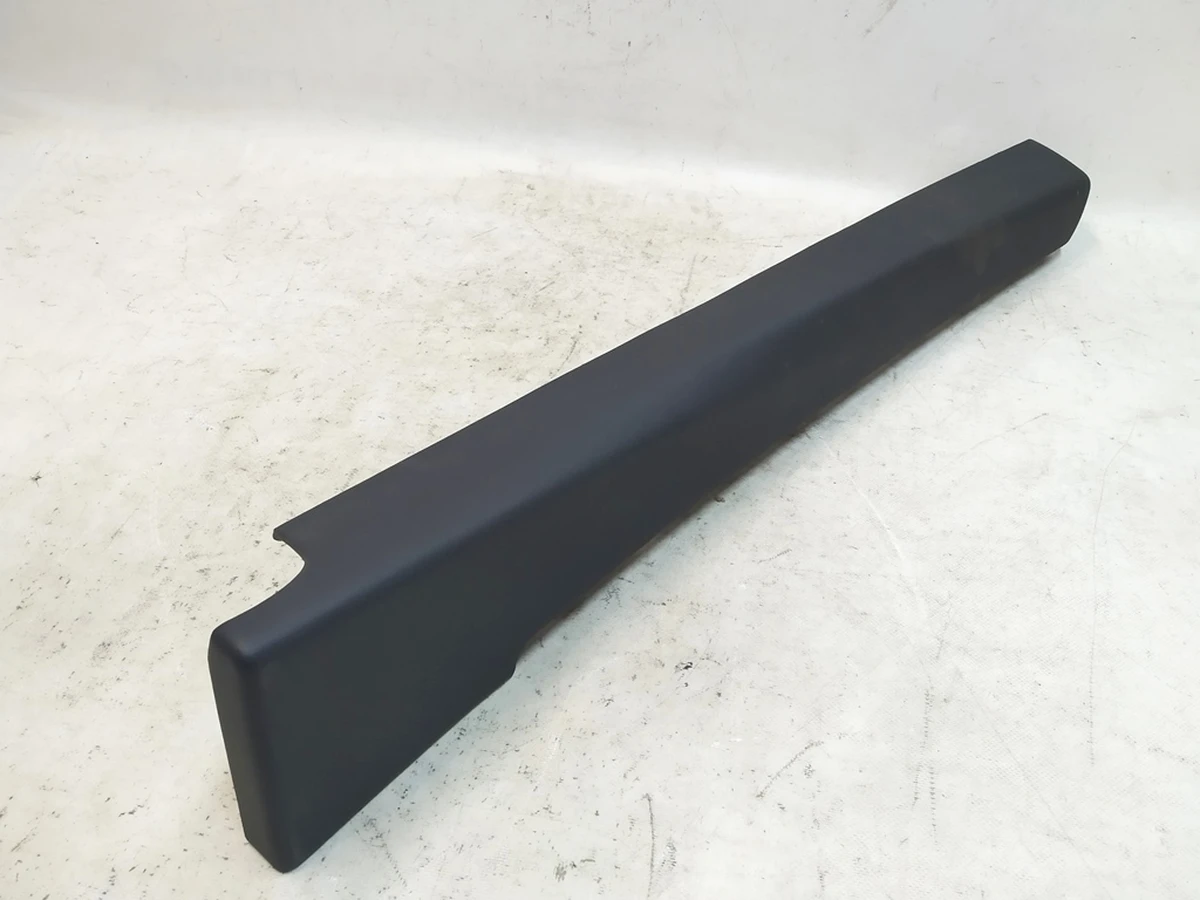 11 Накладка внутренняя верхняя карты двери передней правой PREM BLACK с повреждением Tesla model Y 1497295-91-D