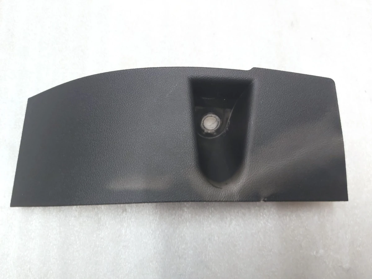 4 Крышка блока переключателей двери передней левой Tesla Model Y 1498430-00-A