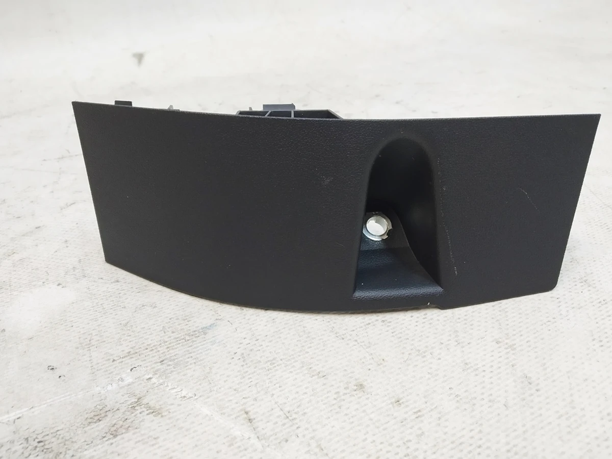 13 DOOR BOLT COVER - FRONT - RIGHT HAND Tesla Model Y 1498431-00-A