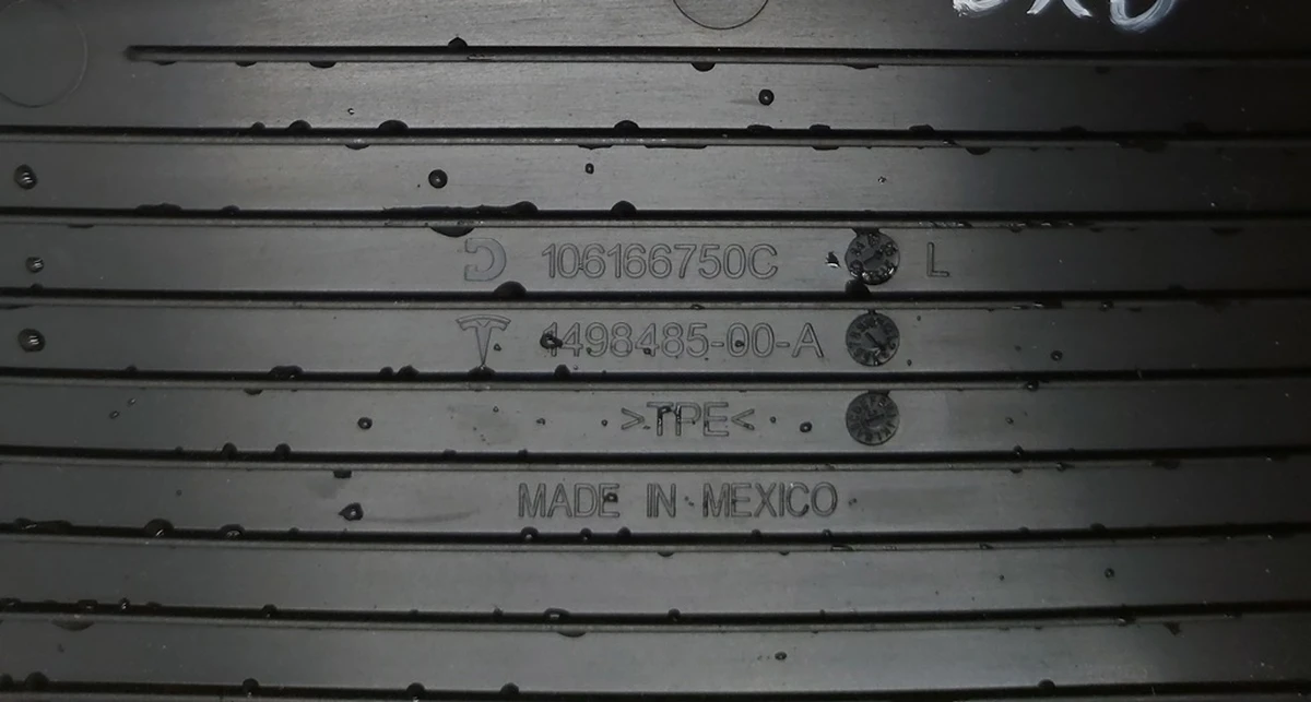 8 Килимок кишені двері задньої лівої PREMIUM Tesla Model Y 1498485-00-A