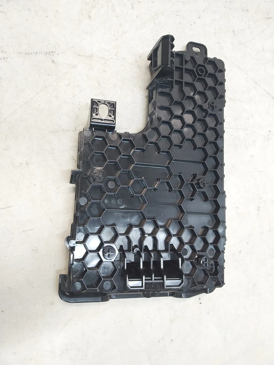 2 Боди контроллер левой стороны PREM REV02 Tesla model Y 1497847-02-D