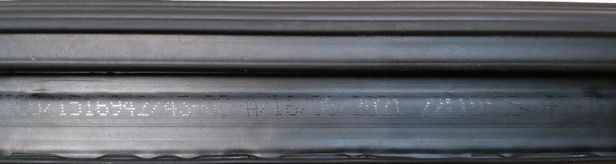 1 Inner belt seal assembly - Front door - Right hand Tesla Model Y 1516943-00-A, 1500063-00-F