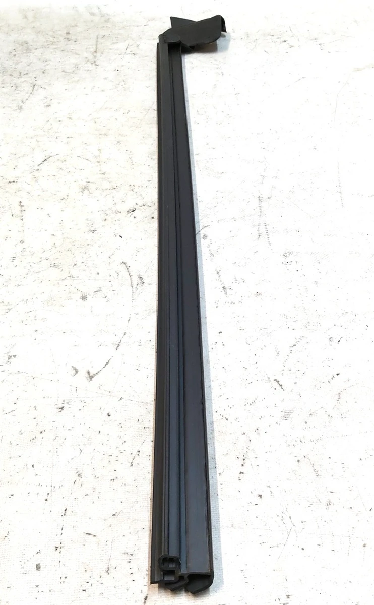 1 Inner belt seal assembly - Front door - Right hand Tesla Model Y 1516943-00-A, 1500063-00-F