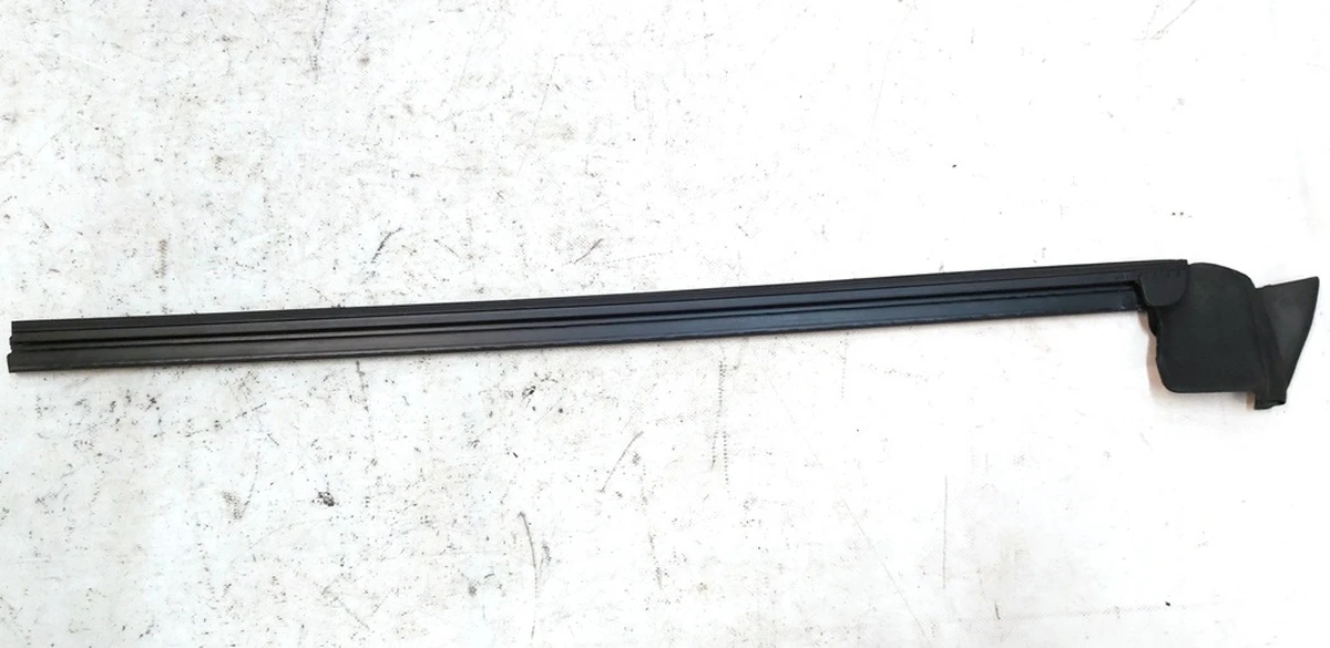 1 Inner belt seal assembly - Front door - Right hand Tesla Model Y 1516943-00-A, 1500063-00-F