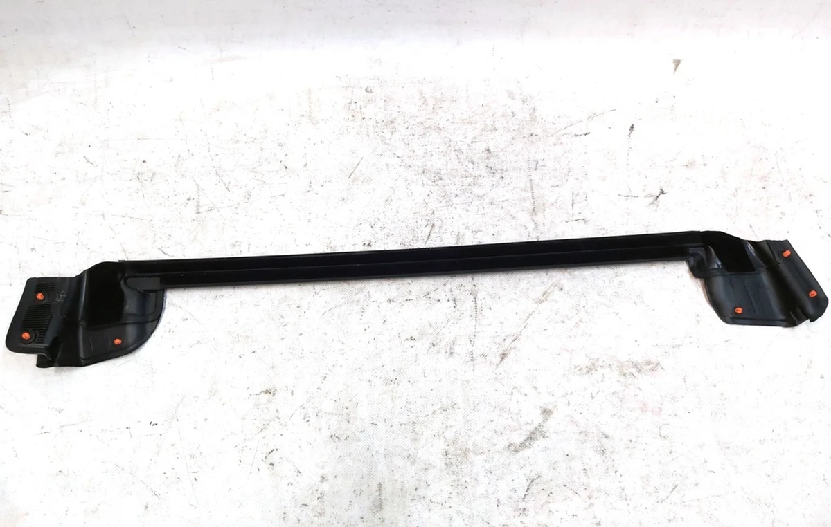 1 Ущільнювач скла внутрішній дверей задніх правих Tesla model Y 1500065-00-E