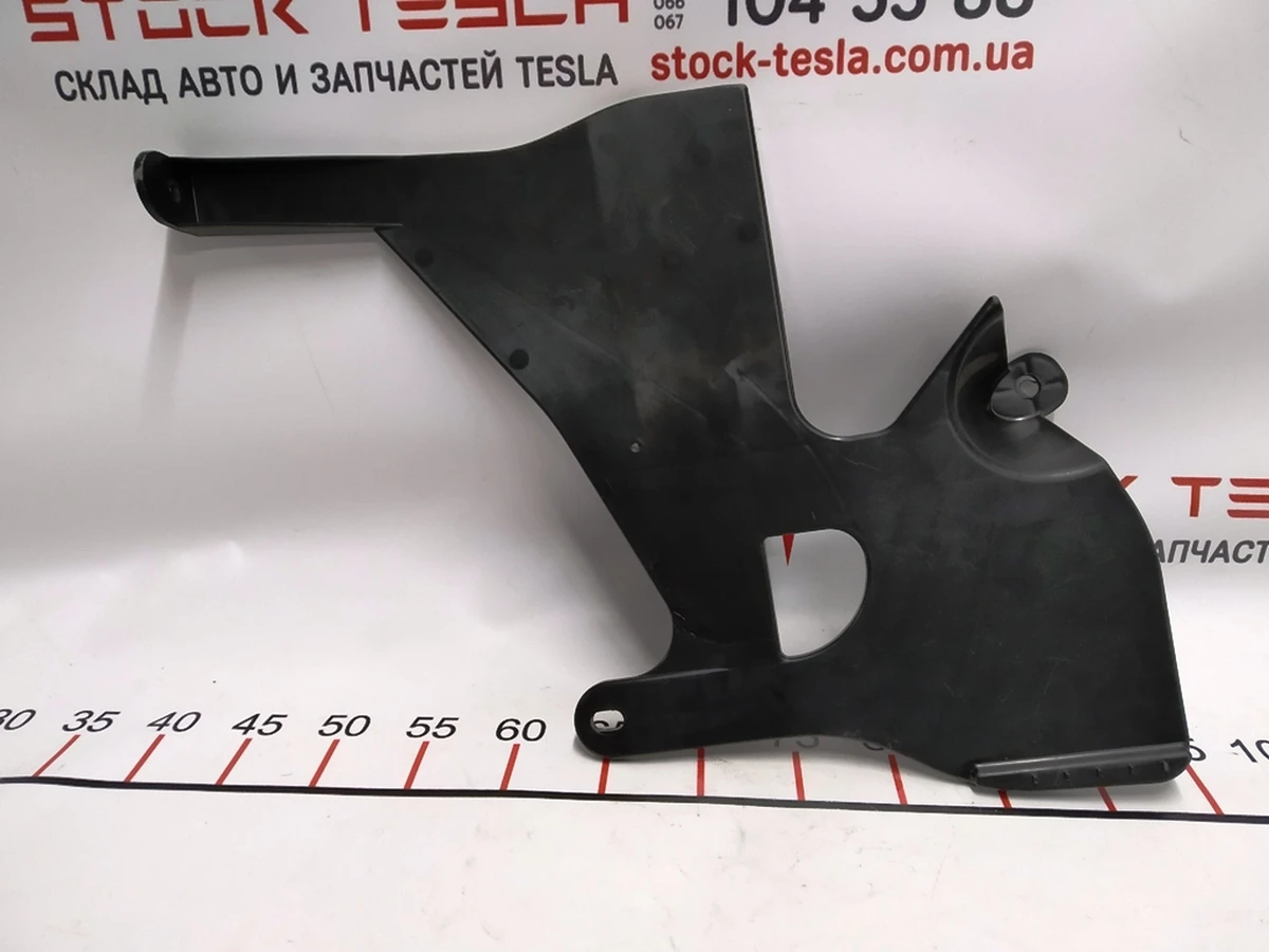 9 Панель багажного отделения пластик Tesla model 3 1500372-00-A