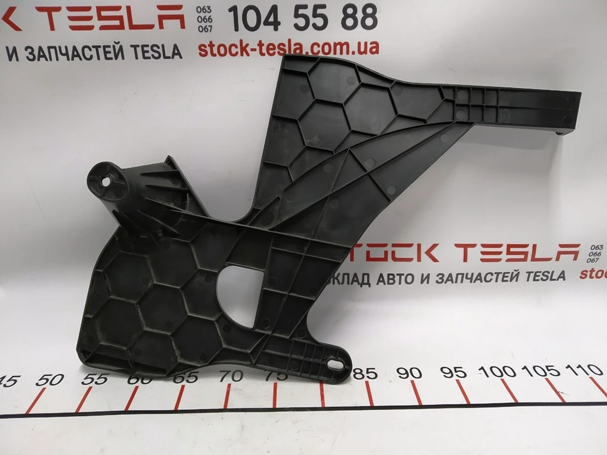 9 Панель багажного отделения пластик Tesla model 3 1500372-00-A