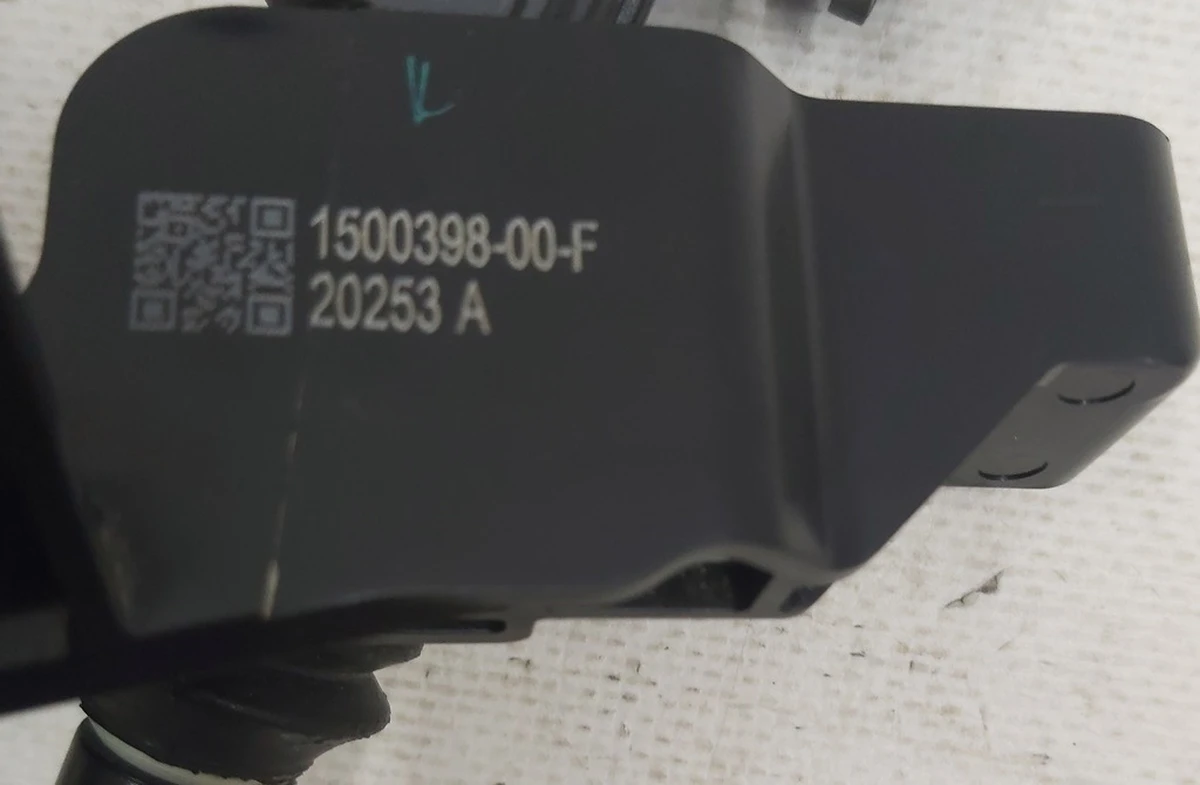 Привід замка капота електричний відкриття закриття з тросиком у зборі Tesla model 3 model Y 1500398-00-D