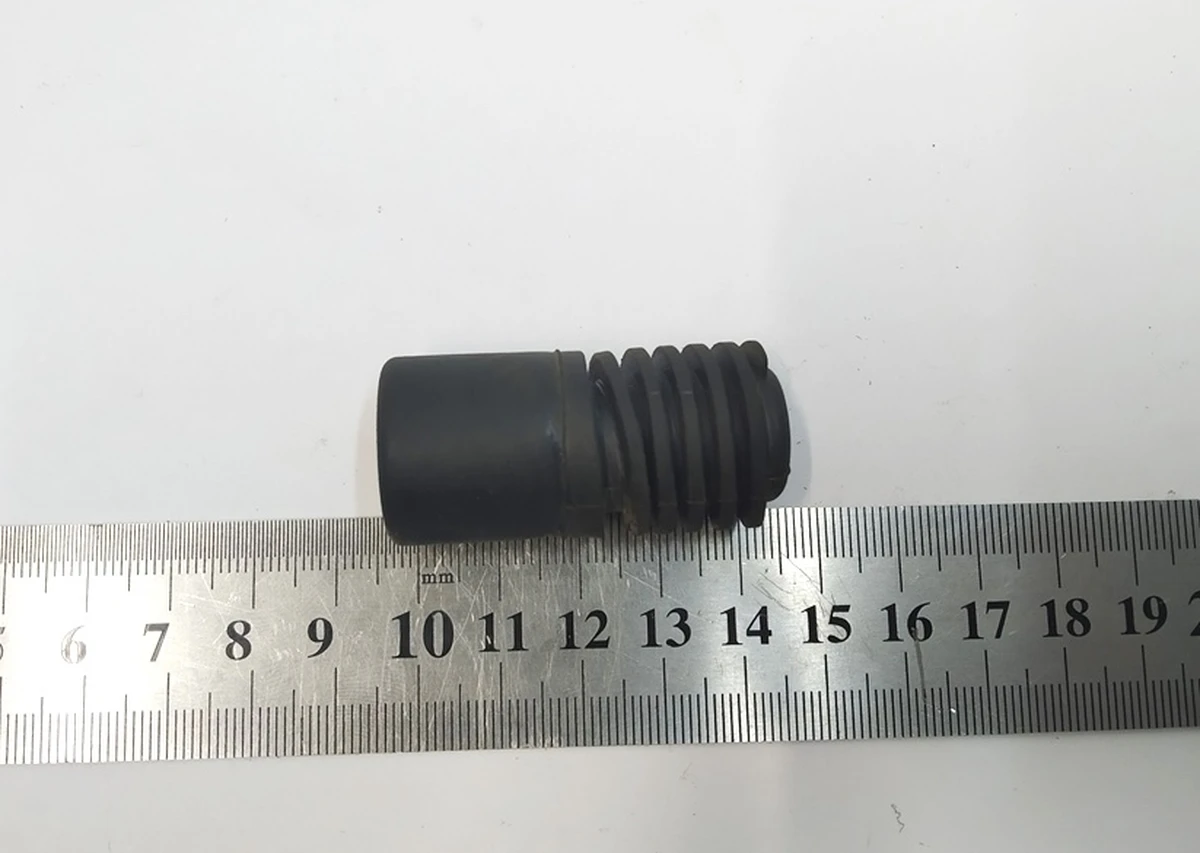 7 Демпфер упору кришки багажника REV03 Tesla Model Y 1500496-00-B