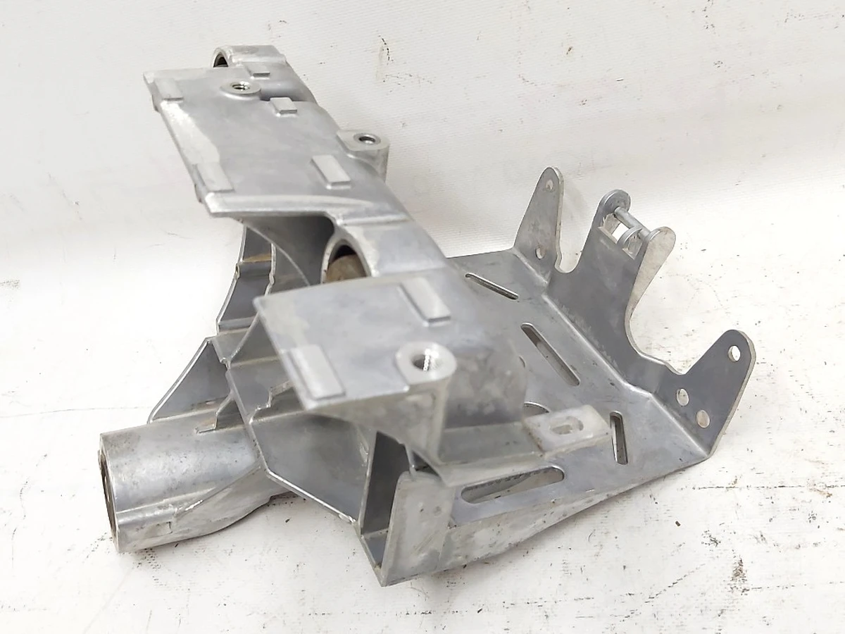 2 Кронштейн крепления АКБ в сборе AWD RWD Tesla Model 3, Model Y 1119120-00-D