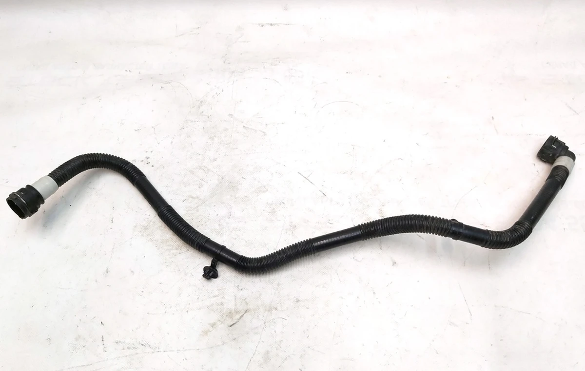 2 Патрубок радіатора охолодження Tesla model 3, model Y 1501332-00-D