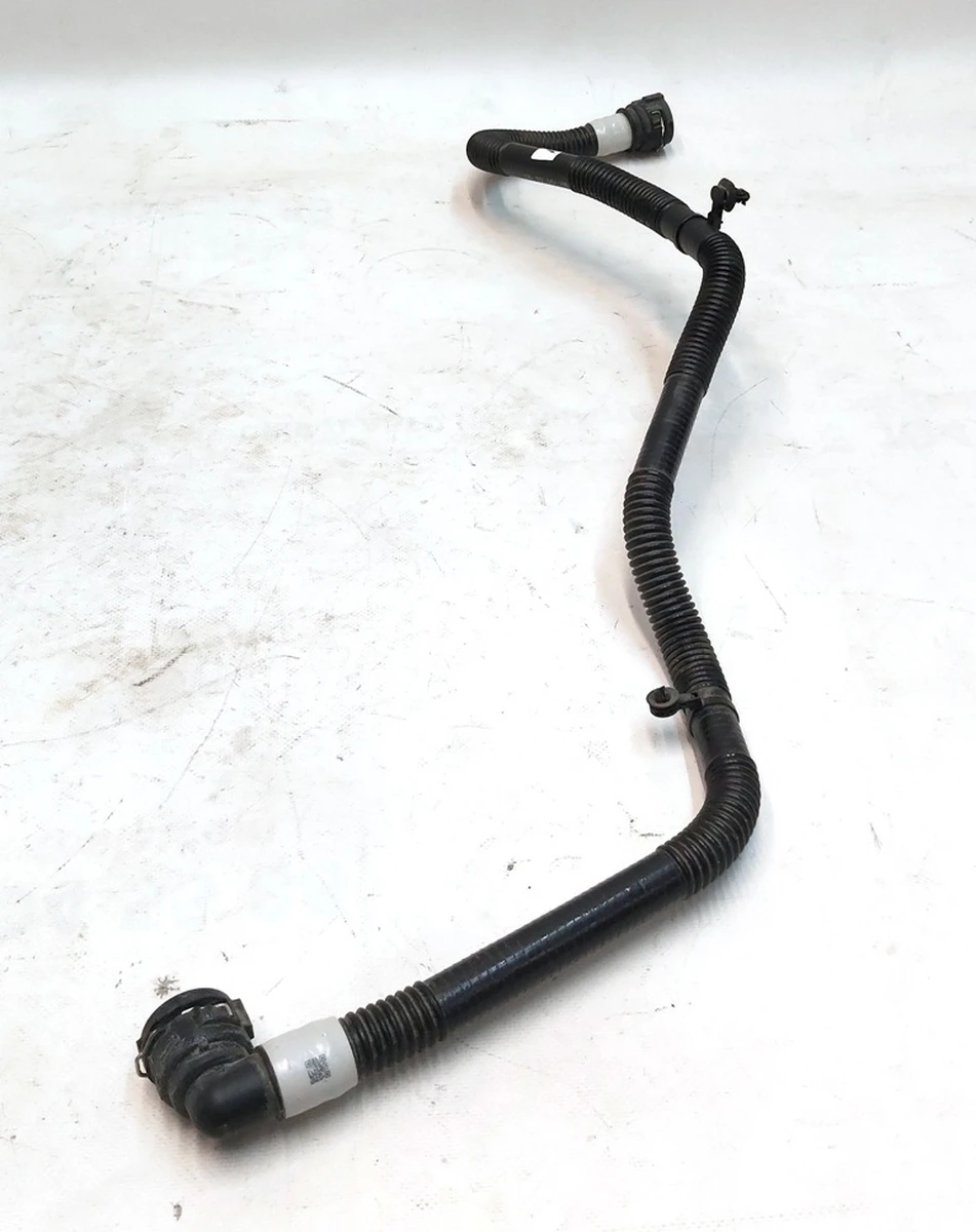 2 Патрубок радіатора охолодження Tesla model 3, model Y 1501332-00-D