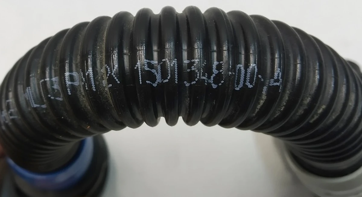 11 Hose - front drive unit powertrain return Tesla Model 3,  Model Y 1501348-00-B