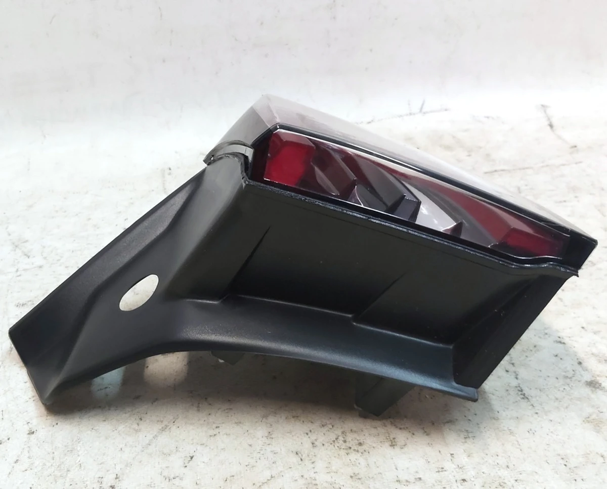 2 Ліхтар правий зовнішній GLOBAL (yellow) 4 pin Tesla model 3, model Y 1502087-00-D