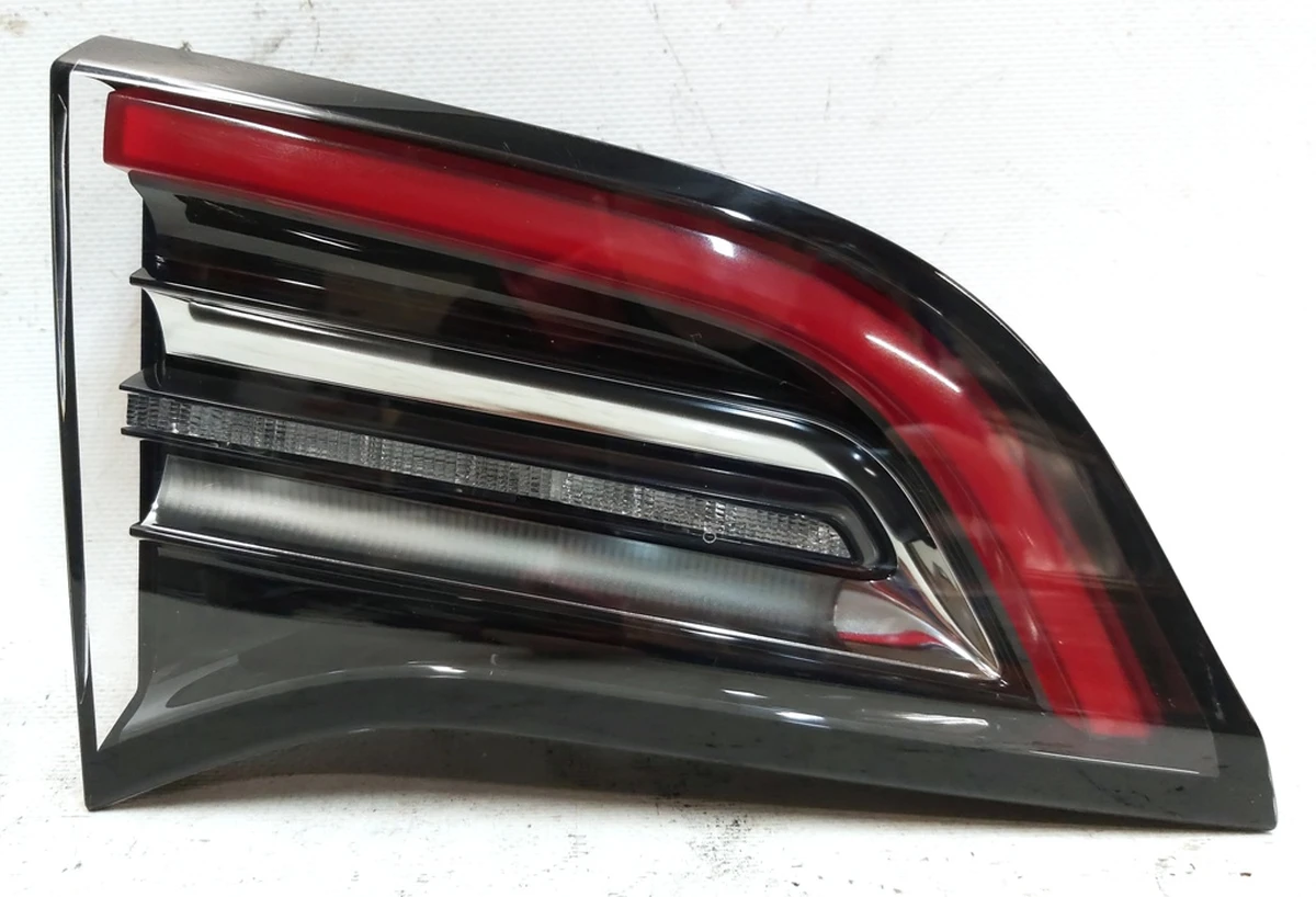 3 Фонарь левый внутрений GLOBAL 4 pin Tesla Model 3, Model Y 1502088-00-B