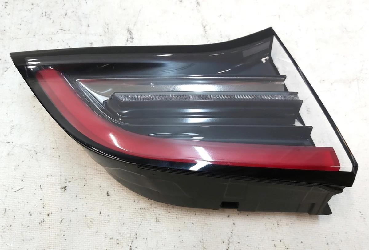 3 Фонарь левый внутрений GLOBAL 4 pin Tesla Model 3, Model Y 1502088-00-B