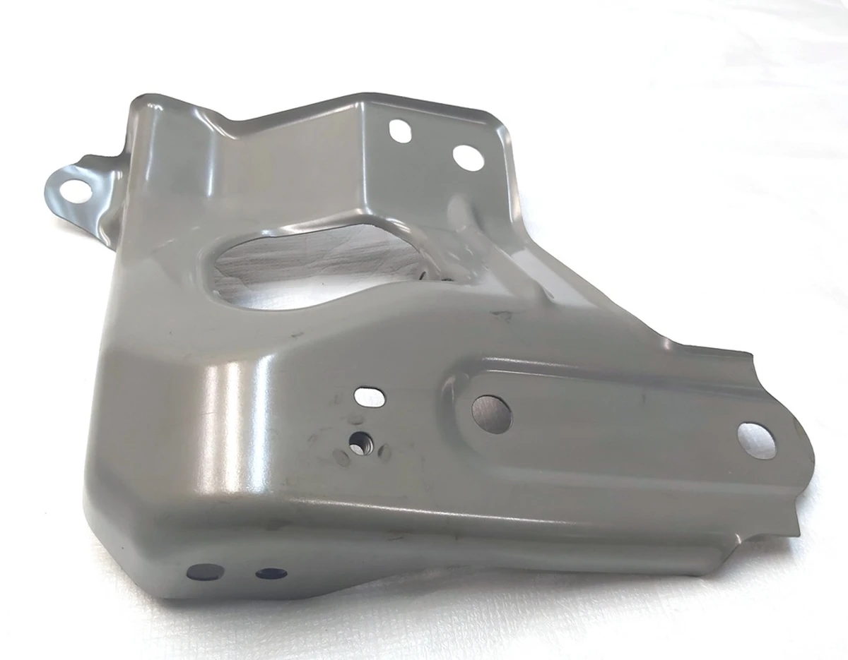 26 Кронштейн лонжерона правого крыла Tesla model Y 1487492-S0-A 1504590-S0-A